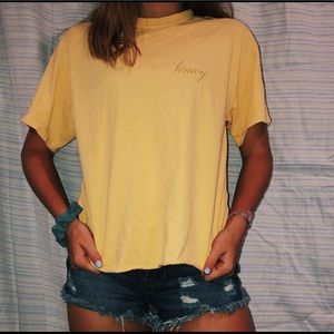 honey yellow tee!